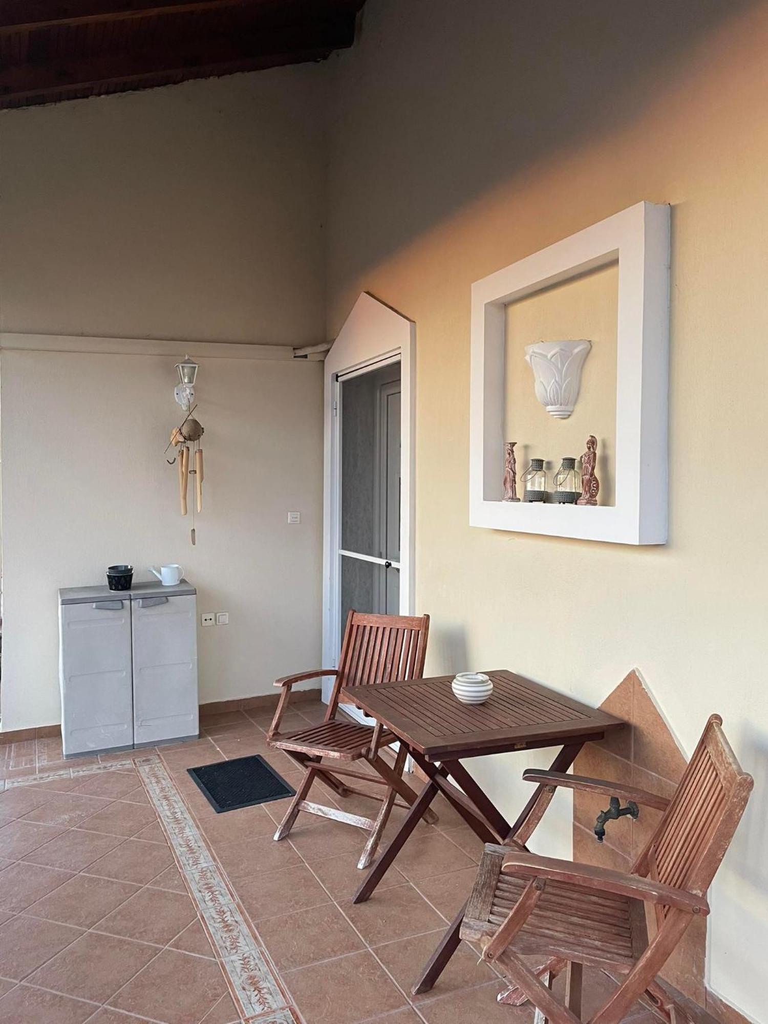 Athina'S House Apartment ซานธี ภายนอก รูปภาพ